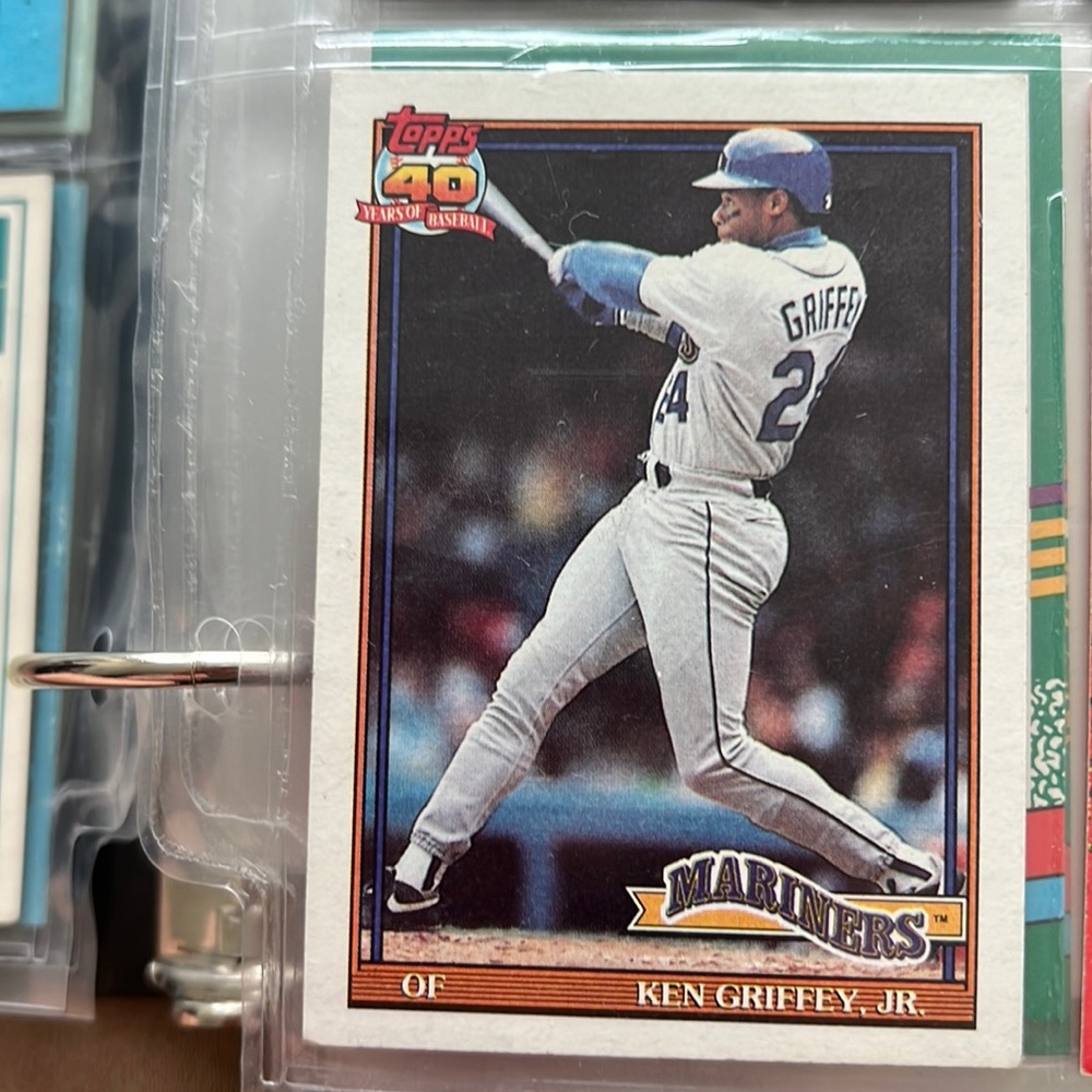 Baseball card. Ken Griffey Jr. 1991 Topps - Picture 1 of 2